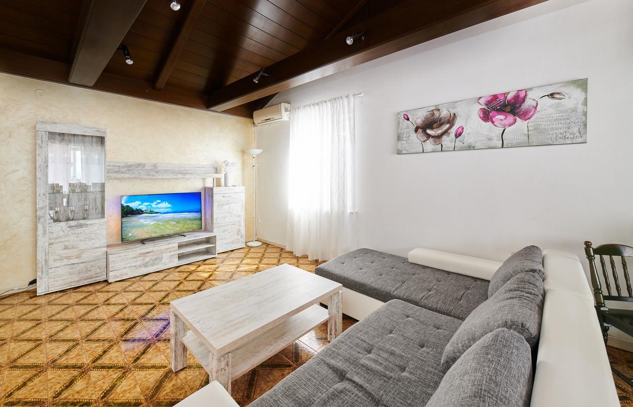Apartments Gvarda Umag Eksteriør billede