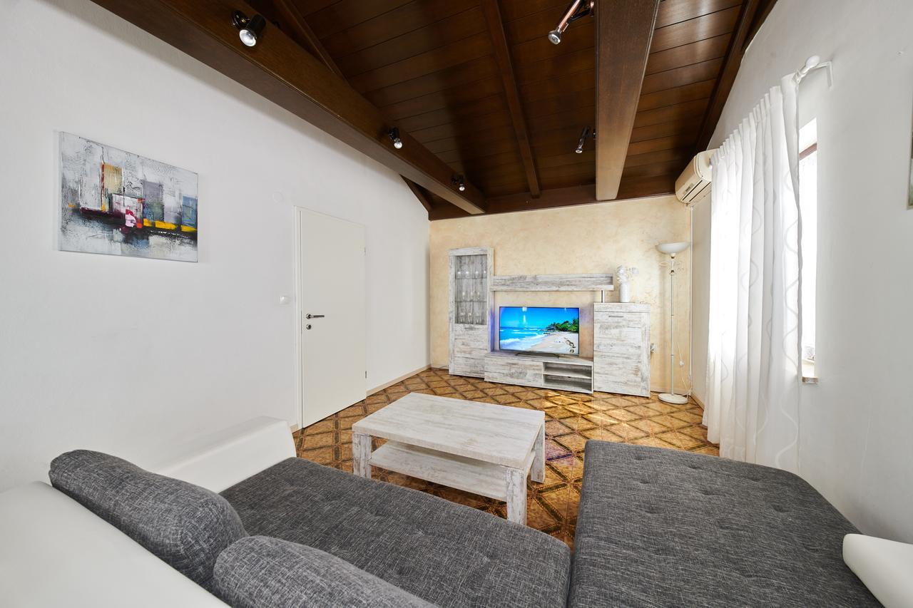 Apartments Gvarda Umag Eksteriør billede